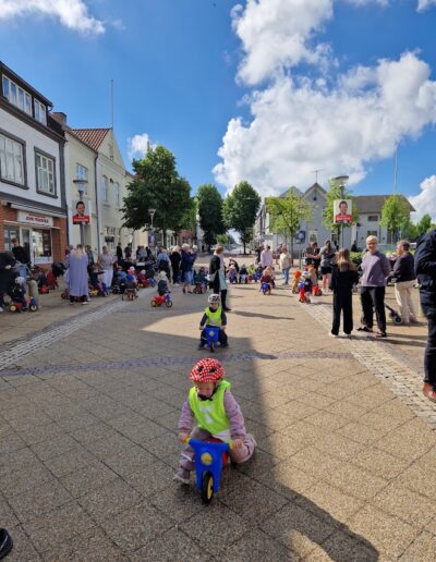 Scooterræs af Pia Rask Jacobsen